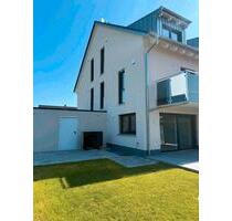 Ein Traumhaus zum Mieten - 2.150,00&nbsp;EUR Kaltmiete, ca.&nbsp; 155,00&nbsp;m&sup2; in Aindling (PLZ: 86447)