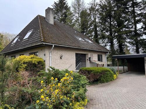 Foto - Großzügige DG-Einliegerwohnung (3 ZKB, 115 QM) mit Waldblick in B