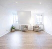 4-Zimmer-Wohnung modernisiert, Top-Anbindung & Balkon genehmigt! - Nürnberg Sankt Leonhard