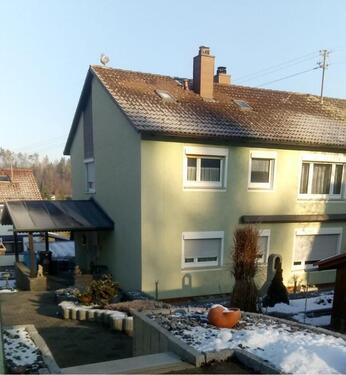 Foto - Zweifamilienhaus, Doppelhaushälfte, großes und schönes Grundstück