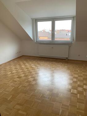 Foto - Dachgeschoßwohnung in Biebesheim am Rhein zur Miete