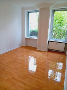 Foto - Wohnung 2 Zimmer mit Garten U-Bahnhof Kurt Schumacher Platz