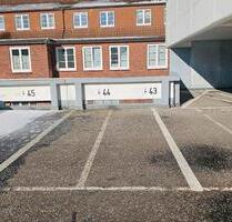 1 überdachter Pkw-Parkplatz + 1 nicht überdachter Stellplatz - Sylt