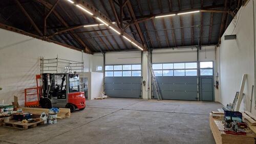 Foto - Mech.-Kommern: Gewerbefläche 216+24m² Werkstatt 