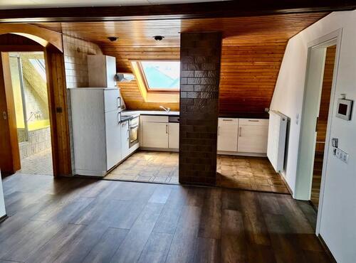 Foto - Wohnung 80 m² Dachgeschoss - 650,00&nbsp;EUR Kaltmiete, ca.&nbsp; 80,00&nbsp;m&sup2;