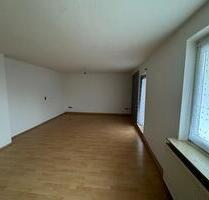 3-Zimmerwohnung in Parknähe - 380,00&nbsp;EUR Kaltmiete, ca.&nbsp; 71,00&nbsp;m&sup2; in Schönwald (PLZ: 95173)