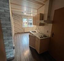 Günstiges helles kleines Appartement (perfekt für Studenten etc.) - Merseburg