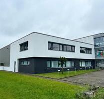 Repräsentatives Büro, neuwertig sonnendurchflutet EG - Remshalden