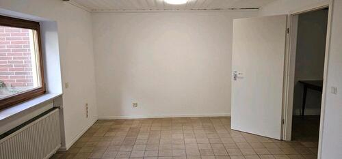 Foto - 2 Zimmer Souterrain Wohnung - 10,00 EUR Kaltmiete,