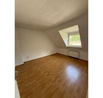 TOP ! Helle 2,5-Zimmer Wohnung in Duisburg Untermeiderich