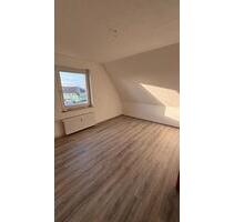 [Erstbezug nach Sanierung] Helle 2-Zimmer Dachgeschosswohnung in - Löhne