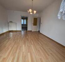 2 Zi.- Whg. mit Balkon 2. Etage, inkl. KFZ Stellplatz - Nienburg (Saale)
