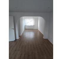 Wohnung 3 Zimmer davon 1 groß und zum Trennen zu 4 - Neukirchen