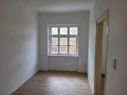 Foto - Wohnung- 2 Raum, neu saniert - 380,00&nbsp;EUR Kaltmiete, ca.&nbsp; 39,00&nbsp;m&sup2;