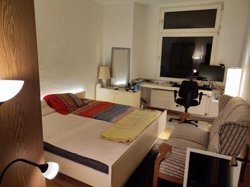 Foto - WG: Komplette Mobiliert Privat Zimmer in einer schönen 2.5 ZWG