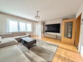 Foto - Großzügige 4-Zimmer-Wohnung mit 2 Balkonen & Stellplatz Top-Lage