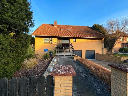 Foto - Sanierungsbedürftiges Haus mit 834 m² Grundstück – Isenbüttel