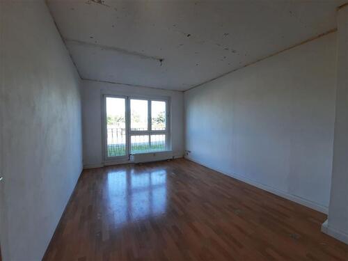 Foto - 4-Zimmer-Wohnung mit Badewanne - 375,00 EUR Kaltmiete,