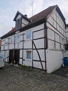 Foto - Renovierte Altbauhaushälfte mit Garage und Balkon