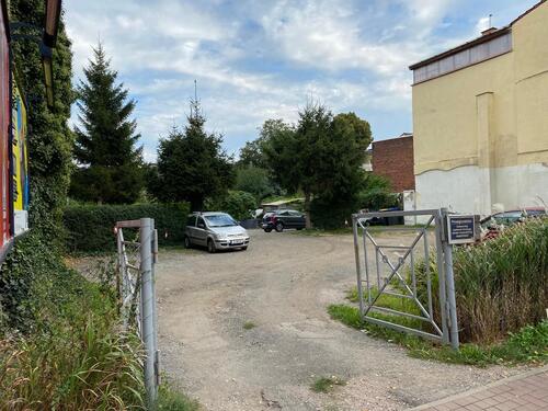 Foto - Kfz-Stellplatz zentrumsnah zu vermieten ! (H6)