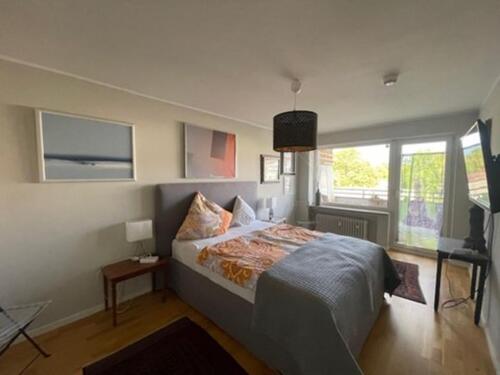 Foto - ein möbliertes Zimmer - 800,00 EUR Kaltmiete,