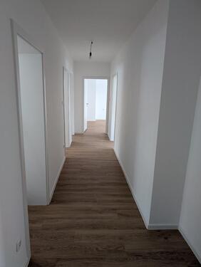 Foto - Neu renovierte helle 4-Zimmerwohnung im Erdgeschoss