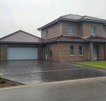 EFHErdwärmepumpeKleinkraftwerk mit Speicher - Wiesmoor