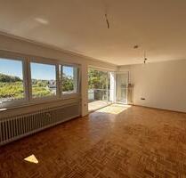 Frisch renovierte helle 3-Zimmer Wohnung in ruhiger Lage mit Balkon und Garten - Lüdenscheid