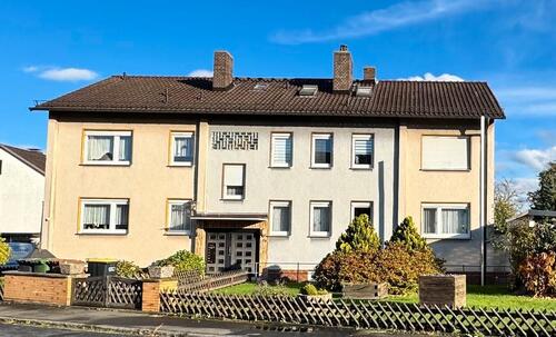 Foto - Geräumiges Mehrfamilienhaus mit vier Wohneinheiten in Baunatal
