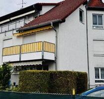Helle und freundliche 3 Zimmer Wohnung Balkon Garage Küche - Rödermark