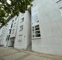 Sanierte Tolle 1 Zimmer mit Küche - München Moosach