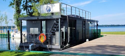 Foto - exklusive Hausboote mieten auf der Mecklenburgischen Seenplatte