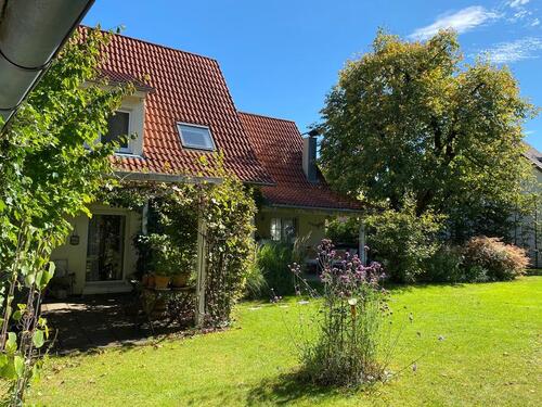 Foto - Ein-Zweifamilienhaus mit großem Garten in Rudersberg