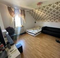 2 Zimmer in 2er WG möbliert zu vermieten befristet - Frankfurt am Main Fechenheim