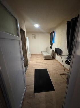 Foto - Studio zu vermieten sofort verfügbar .