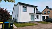 Foto - Modernes Einfamilienhaus Freistehend in RUMELN *TOP LAGE*