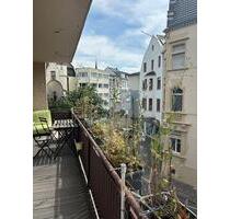 WG-Zimmer mit Balkon in zentraler Altstadtlage in Bonn WG-Zimmer mit Balkon in zentraler Altstadtlage in Bonn