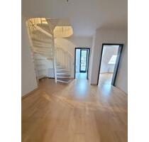 Maisonette Penthouse Wohnung in Rheinnähe - Bonn