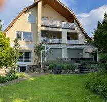 Exklusive 5-Zimmer Wohnung mit Terrase und EBK in Berlin