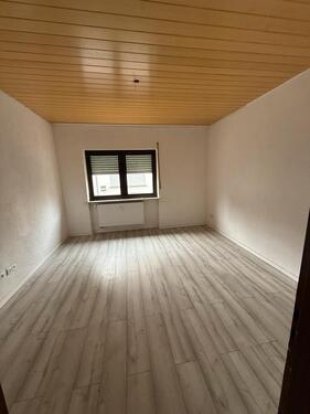 Foto - 2ZKB EG Wohnung zu vermieten Zentral frei Keller Hof