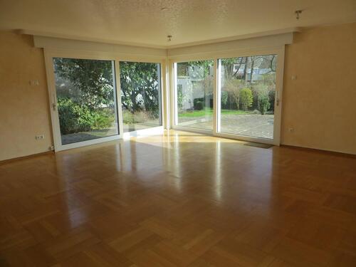 Foto - 3,5 Raum Wohnung mit Garten - 1.200,00 EUR Kaltmiete,