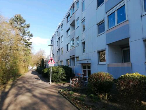 Foto - Kaltmiete: 900€ + NK, 2,5-Zimmer-Wohnung (ca. 77 m²) mit Garage