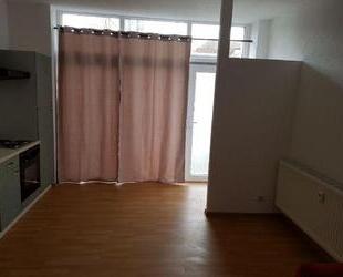Helle 2-Zimmer-Wohnung mit großen Fenstern und Terrasse - Fürstenwalde (Spree)