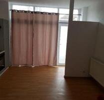 Helle 2-Zimmer-Wohnung mit großen Fenstern und Terrasse - Fürstenwalde (Spree)