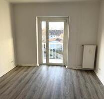 * Gemütliche 2,5 ZW * kleiner BALKON * nähe HauptfriedhofVolkspark * nur für 1-2 Personen * - Kaiserslautern