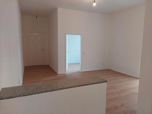 Foto - Frisch renovierte 2-Zi.-Wohnung, Bahnhof fußläufig