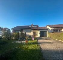 Haus mit zwei Wohnungen und Garten in Bad Wurzach