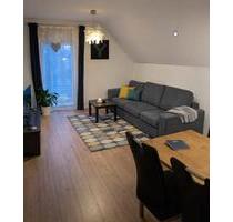 Tolle Dachgeschosswohnung mit 3 Zimmern in Stadtnähe - Kumhausen