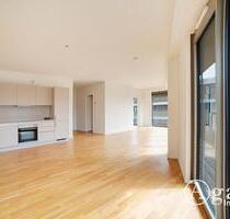 Großzügige 4 Zimmer Wohnung mit ca. 112m², EBK, Fußbodenheizung und umlaufendem Balkon in Berlin-Mitte!