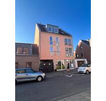 Platz für jeden!!! 6 Zimmer Wohnung 140 m2 mit Bodenheizung in Köln Merkenich zu vermieten!!!